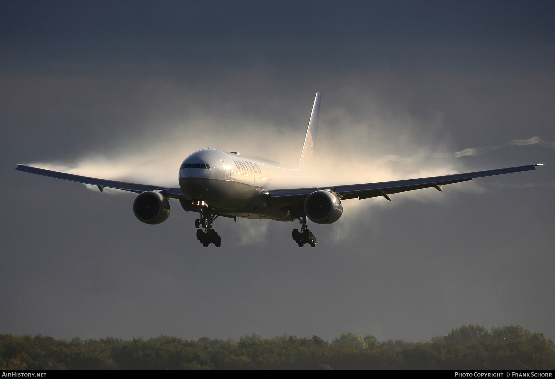 Aircraft Photo of N797UA | Boeing 777-222/ER | United Airlines | AirHistory.net #645367