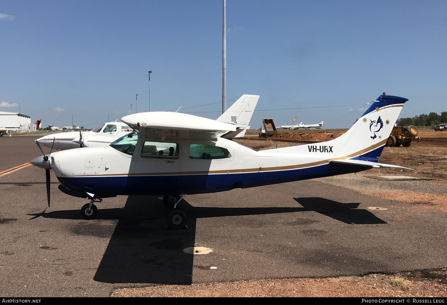 Aircraft Photo of VH-URX | Cessna 210N Centurion | AirHistory.net #645382