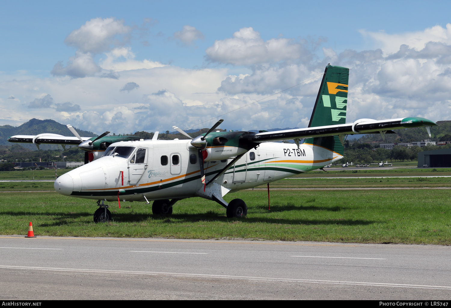 Aircraft Photo of P2-TBM | De Havilland Canada DHC-6-300 Twin Otter | Tropicair | AirHistory.net #645467