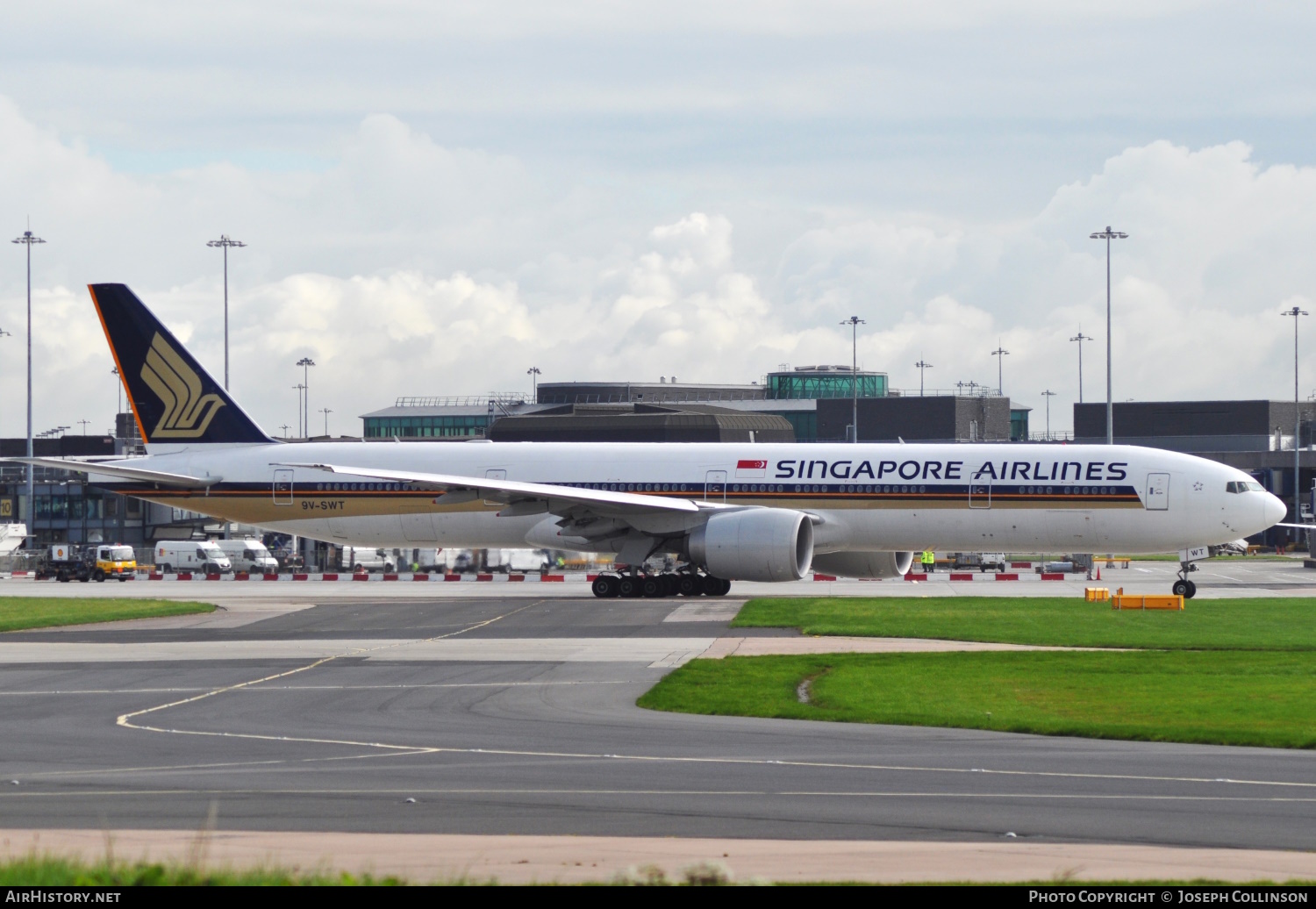 Aircraft Photo of 9V-SWT | Boeing 777-312/ER | Singapore Airlines | AirHistory.net #645714