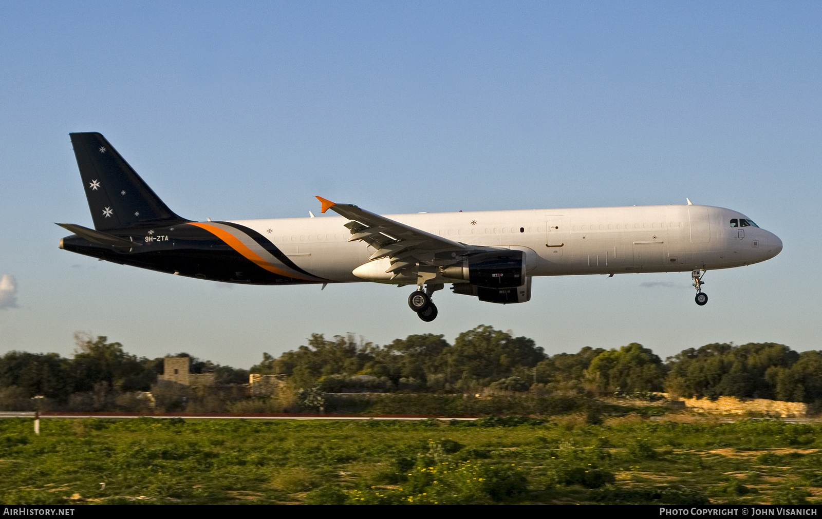 Aircraft Photo of 9H-ZTA | Airbus A321-211/P2F | Titan Airways | AirHistory.net #645780