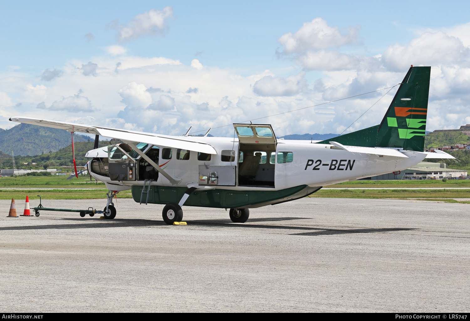 Aircraft Photo of P2-BEN | Cessna 208B Grand Caravan | Tropicair | AirHistory.net #645848