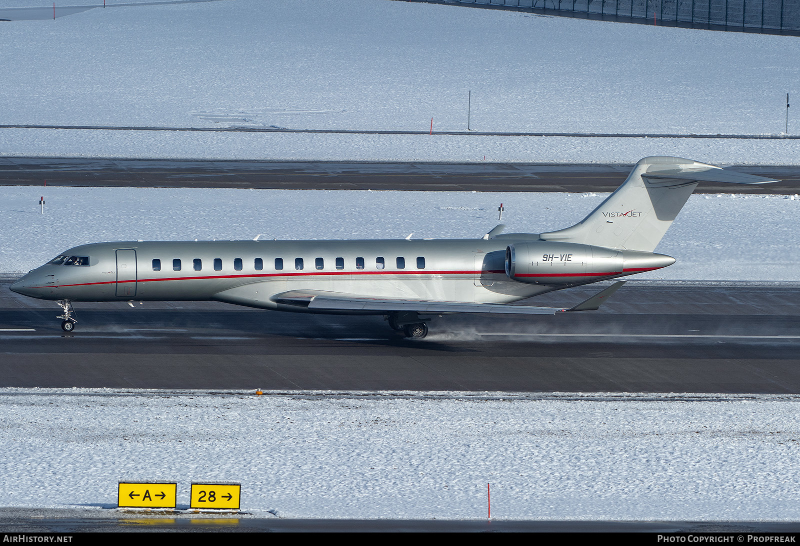 Aircraft Photo of 9H-VIE | Bombardier Global 7500 (BD-700-2A12) | VistaJet | AirHistory.net #645916