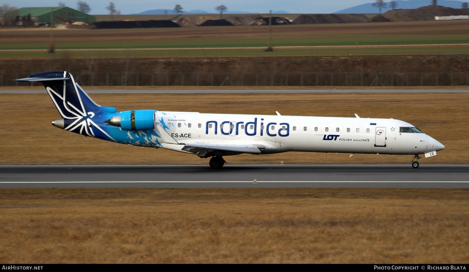 Aircraft Photo of ES-ACE | Bombardier CRJ-701ER (CL-600-2C10) | Nordica | AirHistory.net #645928