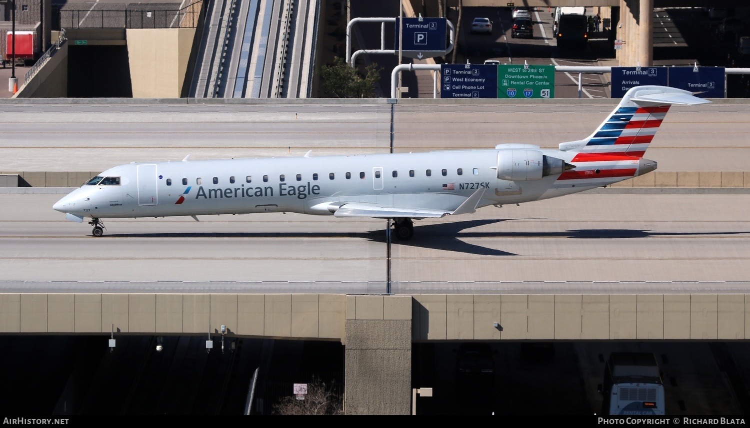 Aircraft Photo of N727SK | Bombardier CRJ-701ER (CL-600-2C10) | American Eagle | AirHistory.net #646023