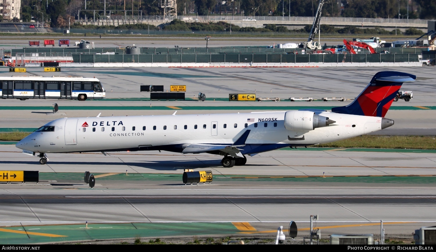 Aircraft Photo of N609SK | Bombardier CRJ-700 (CL-600-2C10) | Delta Connection | AirHistory.net #646032