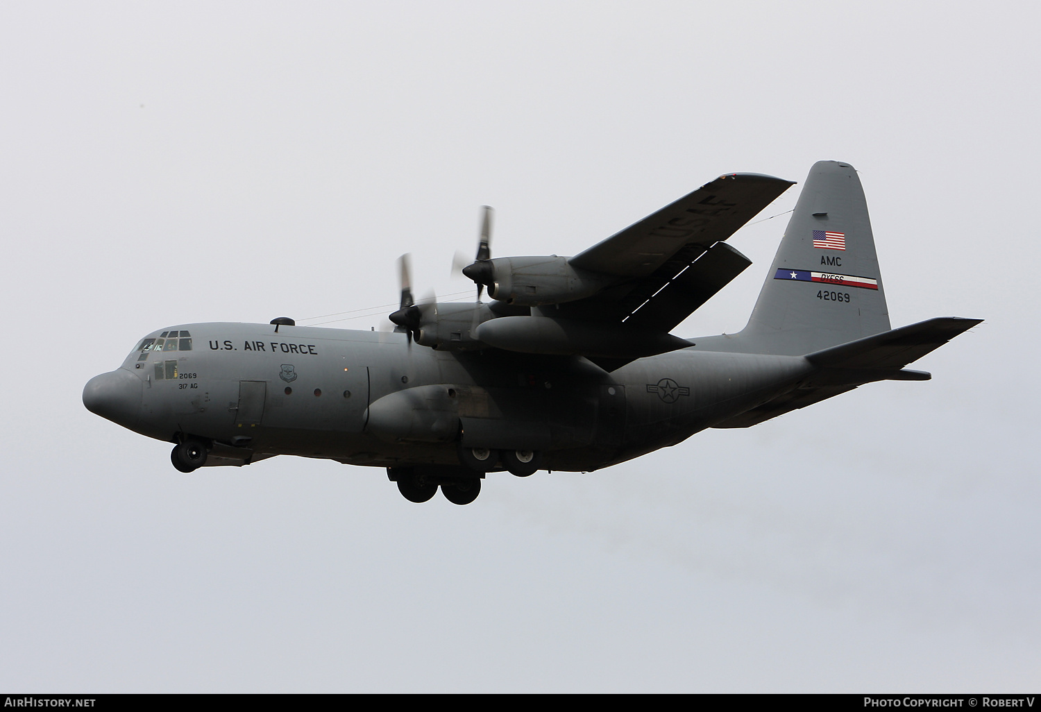 Aircraft Photo of 74-2069 / 42069 | Lockheed C-130H Hercules | USA - Air Force | AirHistory.net #646038