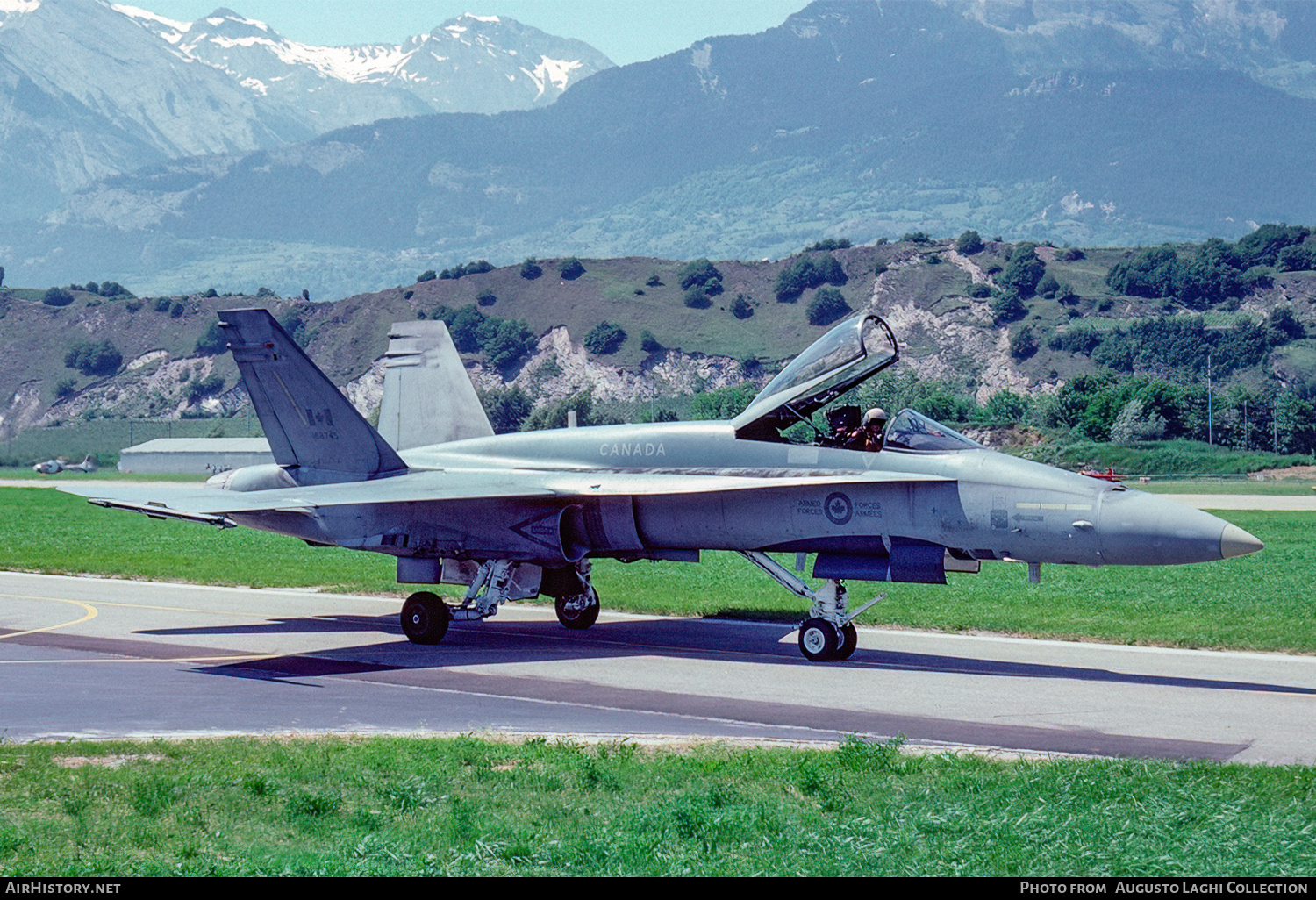 Aircraft Photo of 188745 | McDonnell Douglas CF-188 Hornet | Canada - Air Force | AirHistory.net #646041