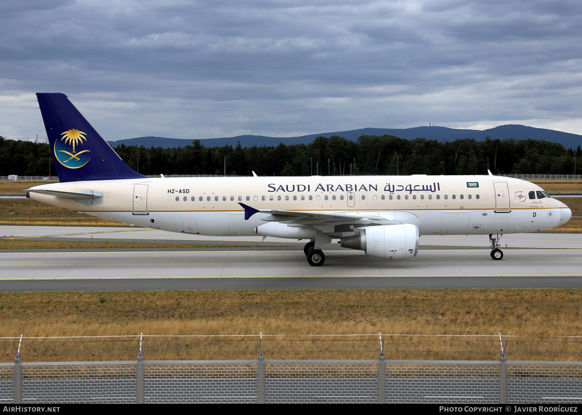 Aircraft Photo of HZ-ASD | Airbus A320-214 | Saudi Arabian Airlines | AirHistory.net #646060