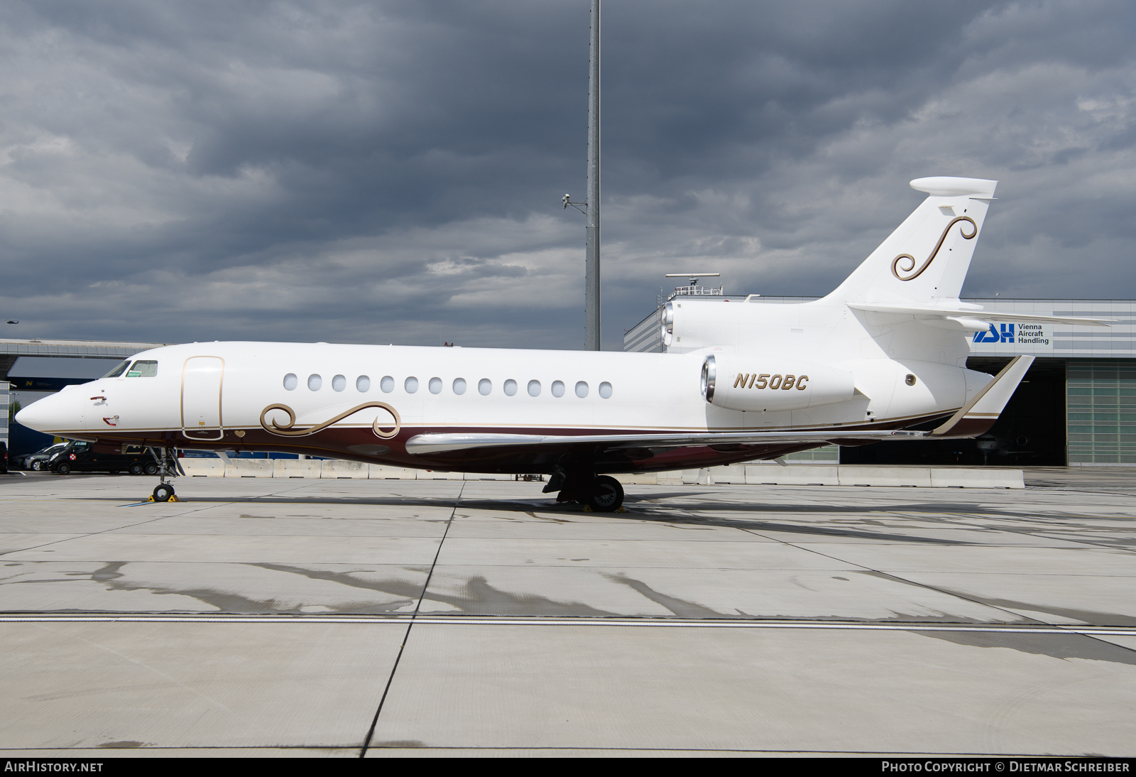 Aircraft Photo of N150BC | Dassault Falcon 7X | AirHistory.net #646069