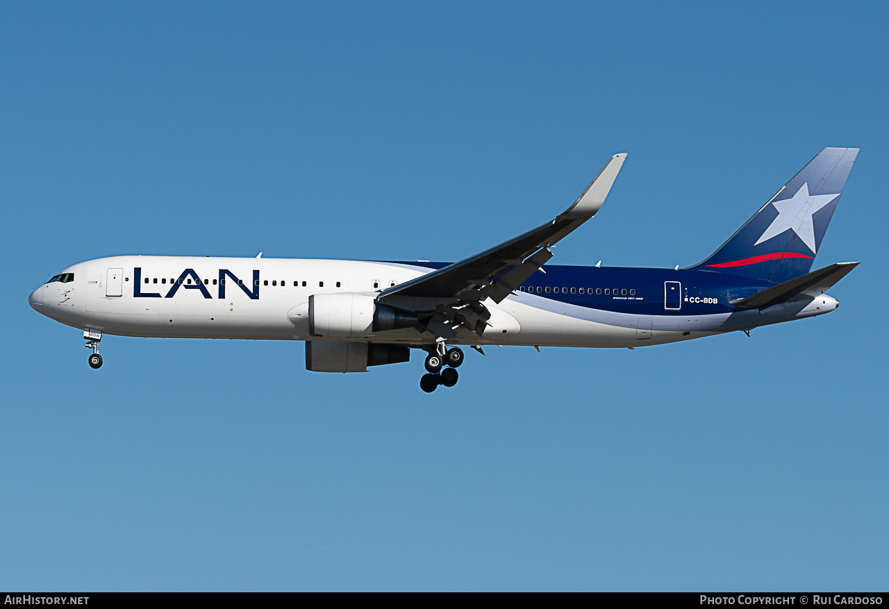 Aircraft Photo of CC-BDB | Boeing 767-316/ER | LAN Airlines - Línea Aérea Nacional | AirHistory.net #646095