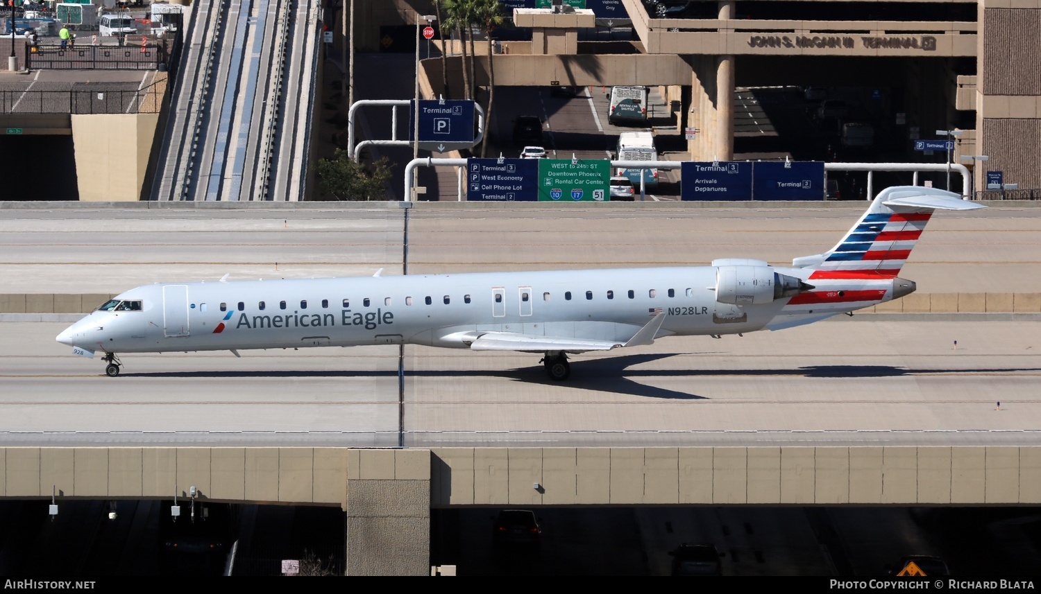Aircraft Photo of N928LR | Bombardier CRJ-900 (CL-600-2D24) | American Eagle | AirHistory.net #646154