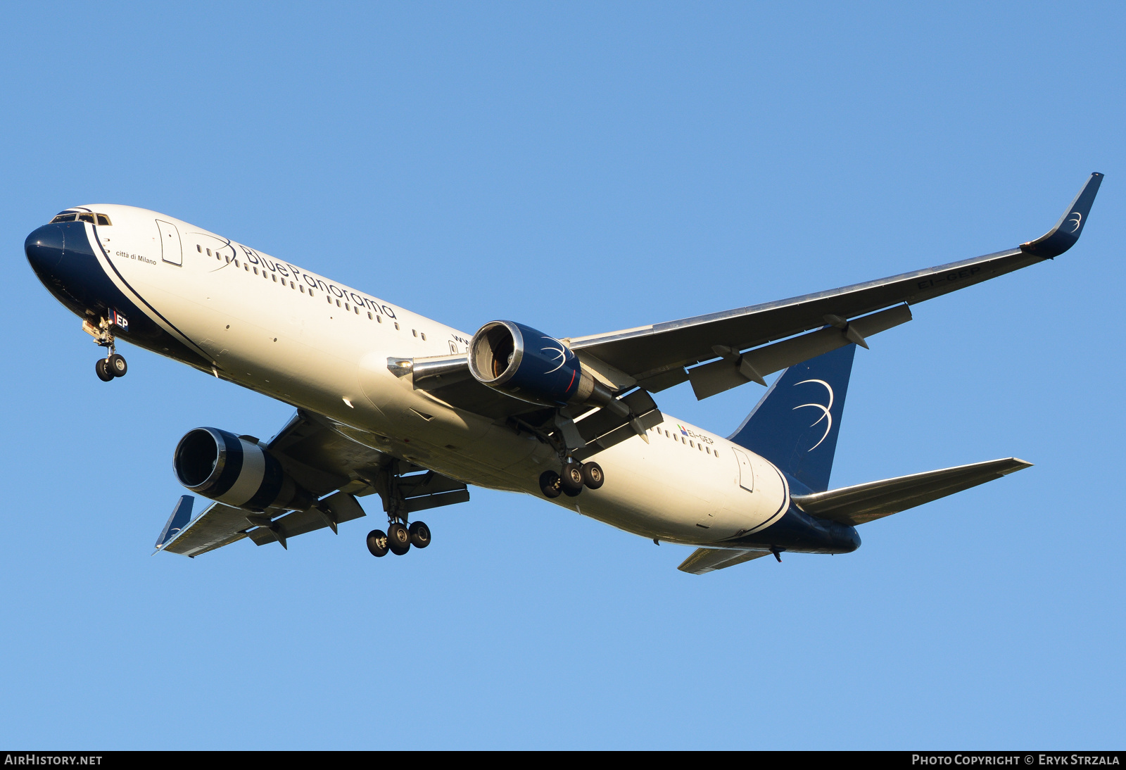 Aircraft Photo of EI-GEP | Boeing 767-323/ER | Blue Panorama Airlines | AirHistory.net #646185