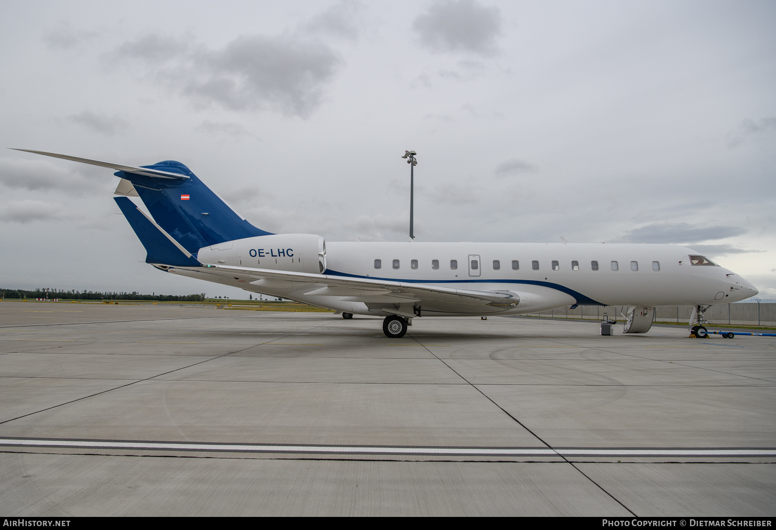 Aircraft Photo of OE-LHC | Bombardier Global 6500 (BD-700-1A10) | AirHistory.net #646196