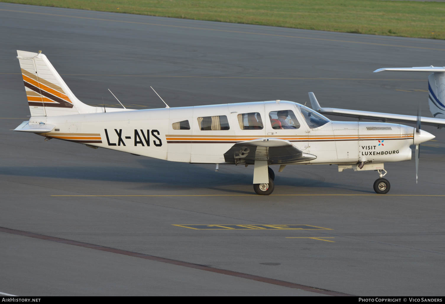 Aircraft Photo of LX-AVS | Piper PA-32R-301T Turbo Saratoga SP | AirHistory.net #646237