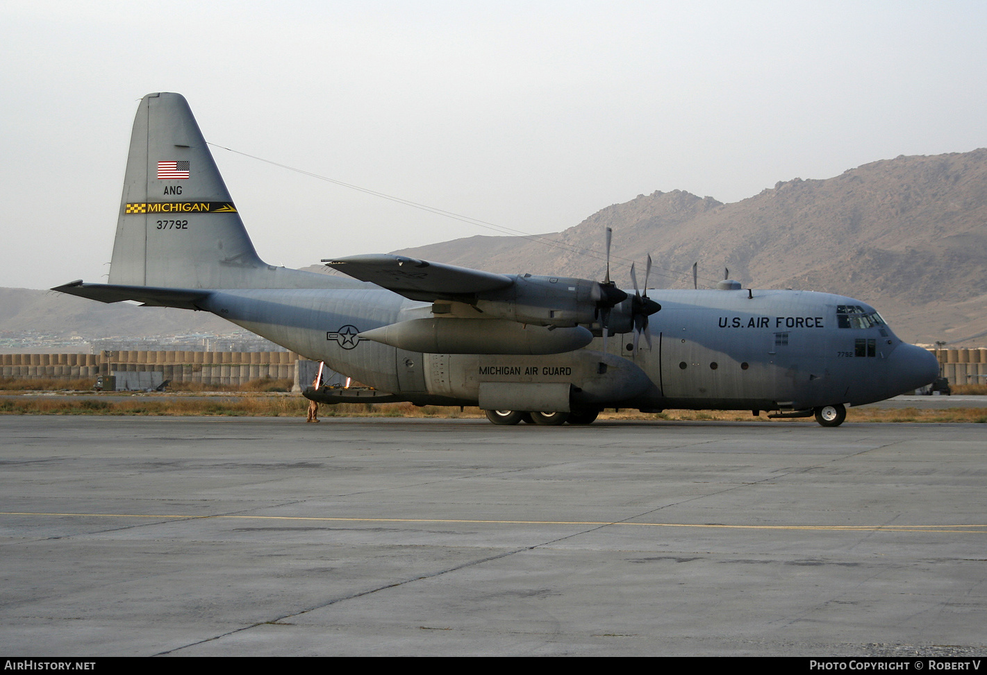 Aircraft Photo of 63-7792 / 37792 | Lockheed C-130E Hercules (L-382) | USA - Air Force | AirHistory.net #646344