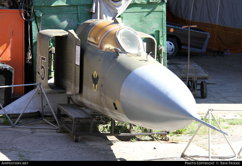 Aircraft Photo of 3645 | Mikoyan-Gurevich MiG-23MF | Czechia - Air Force | AirHistory.net #646352