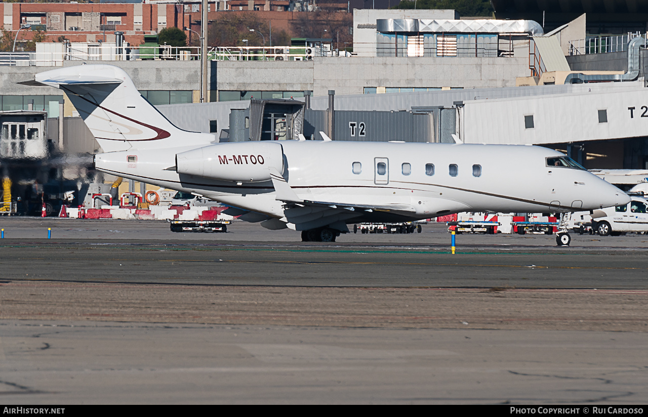 Aircraft Photo of M-MTOO | Bombardier Challenger 300 (BD-100-1A10) | AirHistory.net #646356