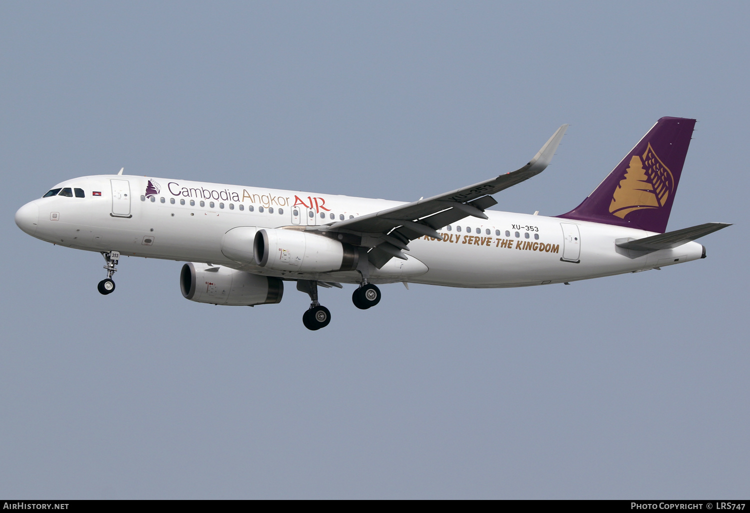Aircraft Photo of XU-353 | Airbus A320-232 | Cambodia Angkor Air | AirHistory.net #646436