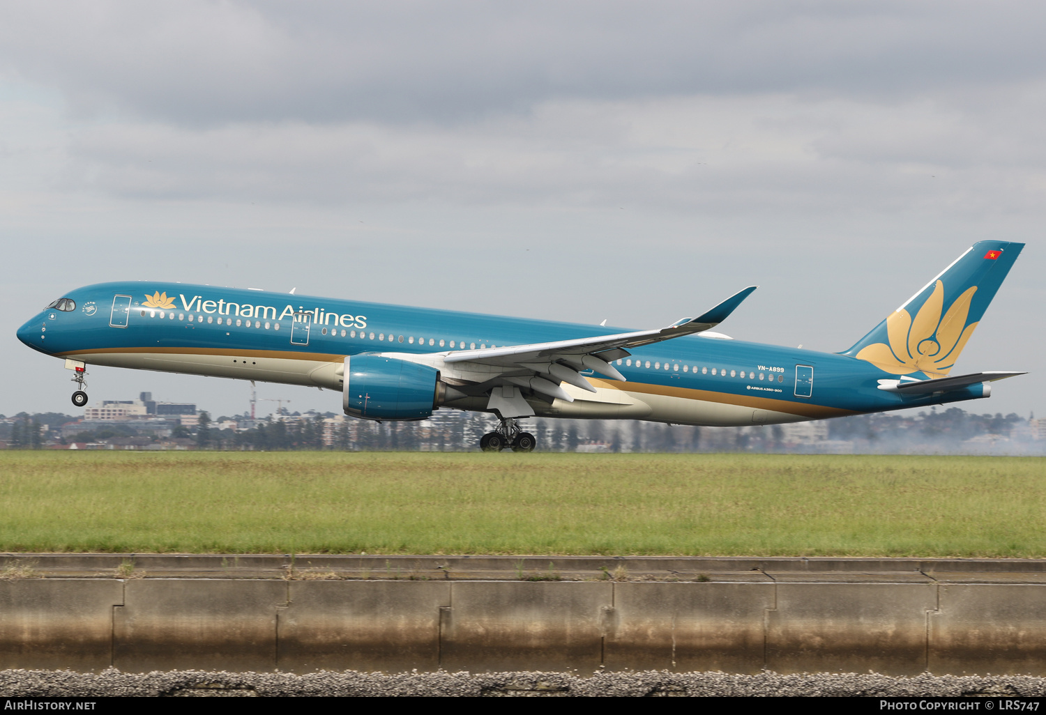 Aircraft Photo of VN-A899 | Airbus A350-941 | Vietnam Airlines | AirHistory.net #646458