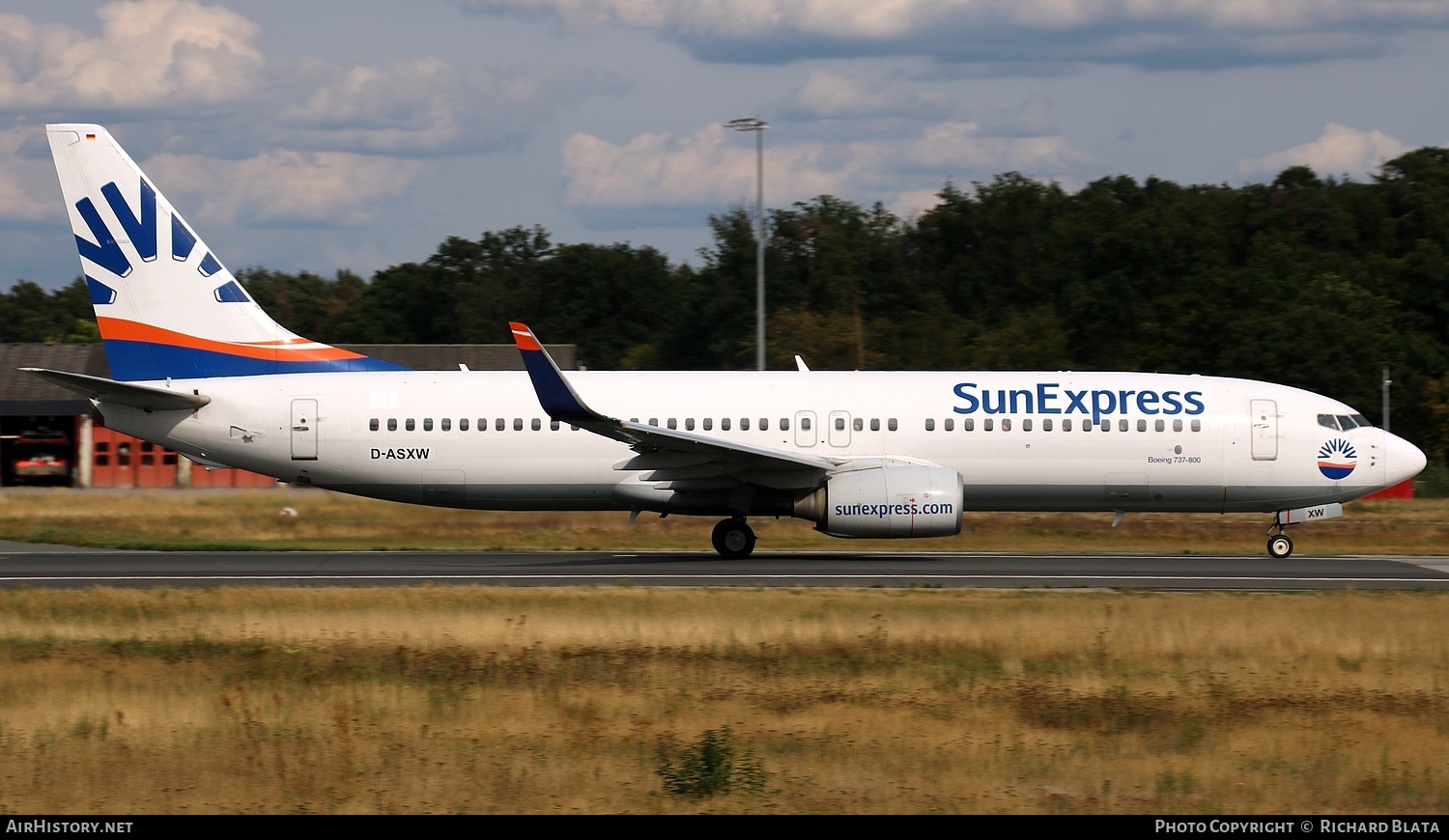 Aircraft Photo of D-ASXW | Boeing 737-8HC | SunExpress | AirHistory.net #646704