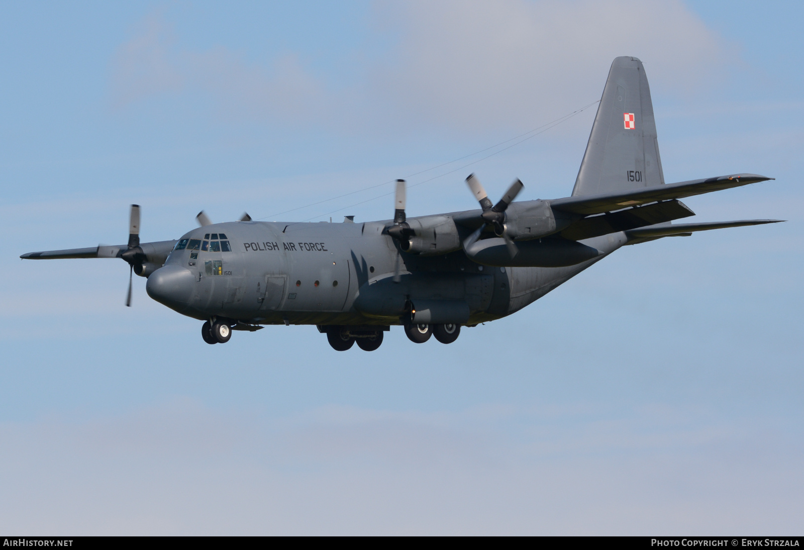 Aircraft Photo of 1501 | Lockheed C-130E Hercules (L-382) | Poland - Air Force | AirHistory.net #646710