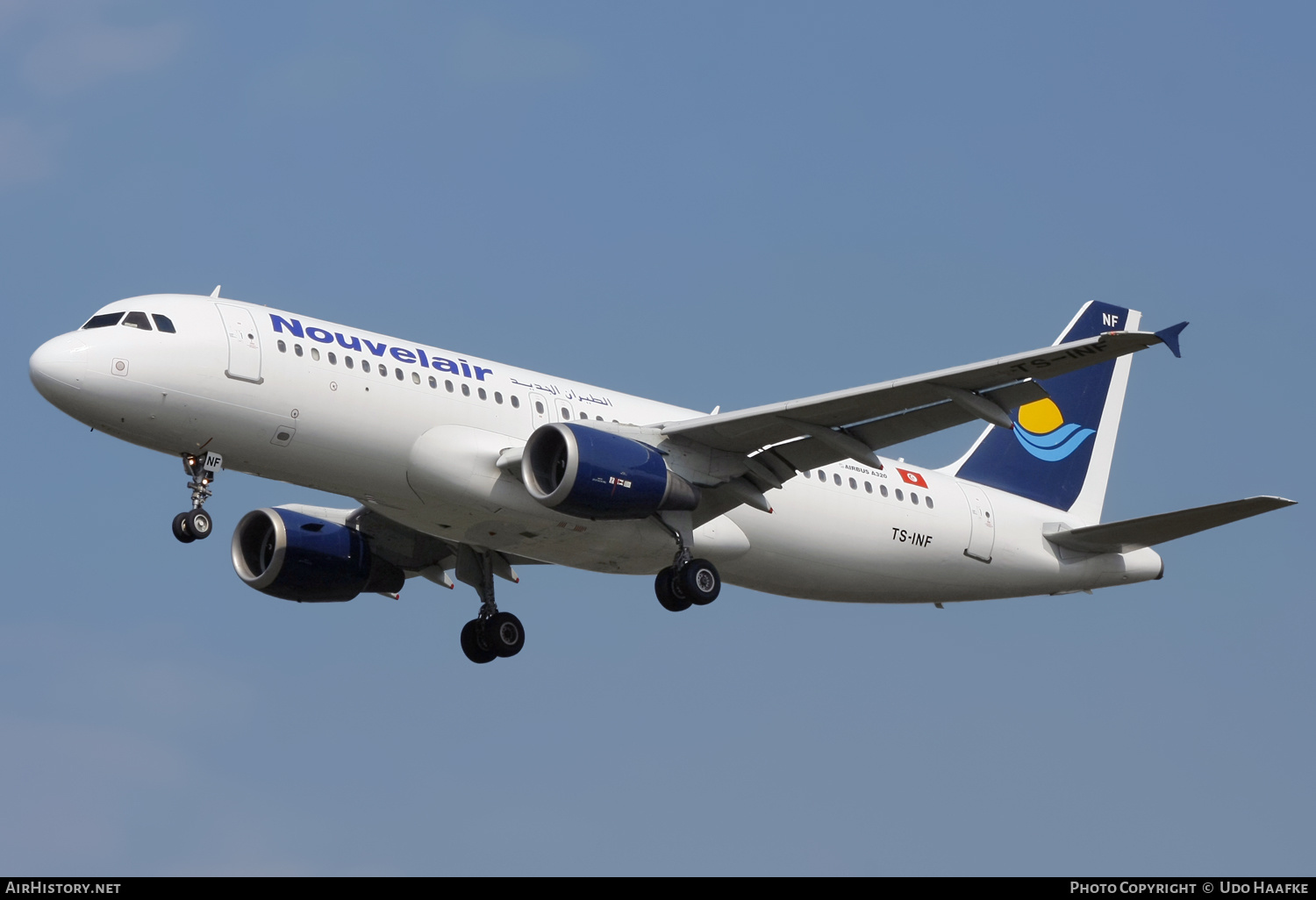 Aircraft Photo of TS-INF | Airbus A320-212 | Nouvelair Tunisie | AirHistory.net #647026