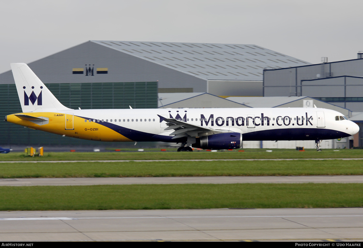 Aircraft Photo of G-OZBI | Airbus A321-231 | Monarch Airlines | AirHistory.net #647189