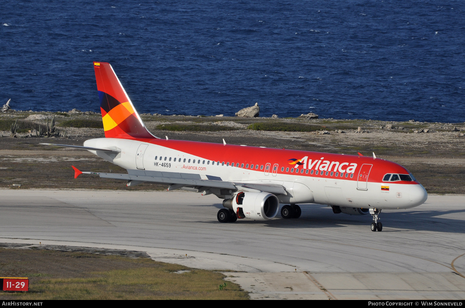 Aircraft Photo of HK-4659 | Airbus A320-214 | Avianca | AirHistory.net #647237