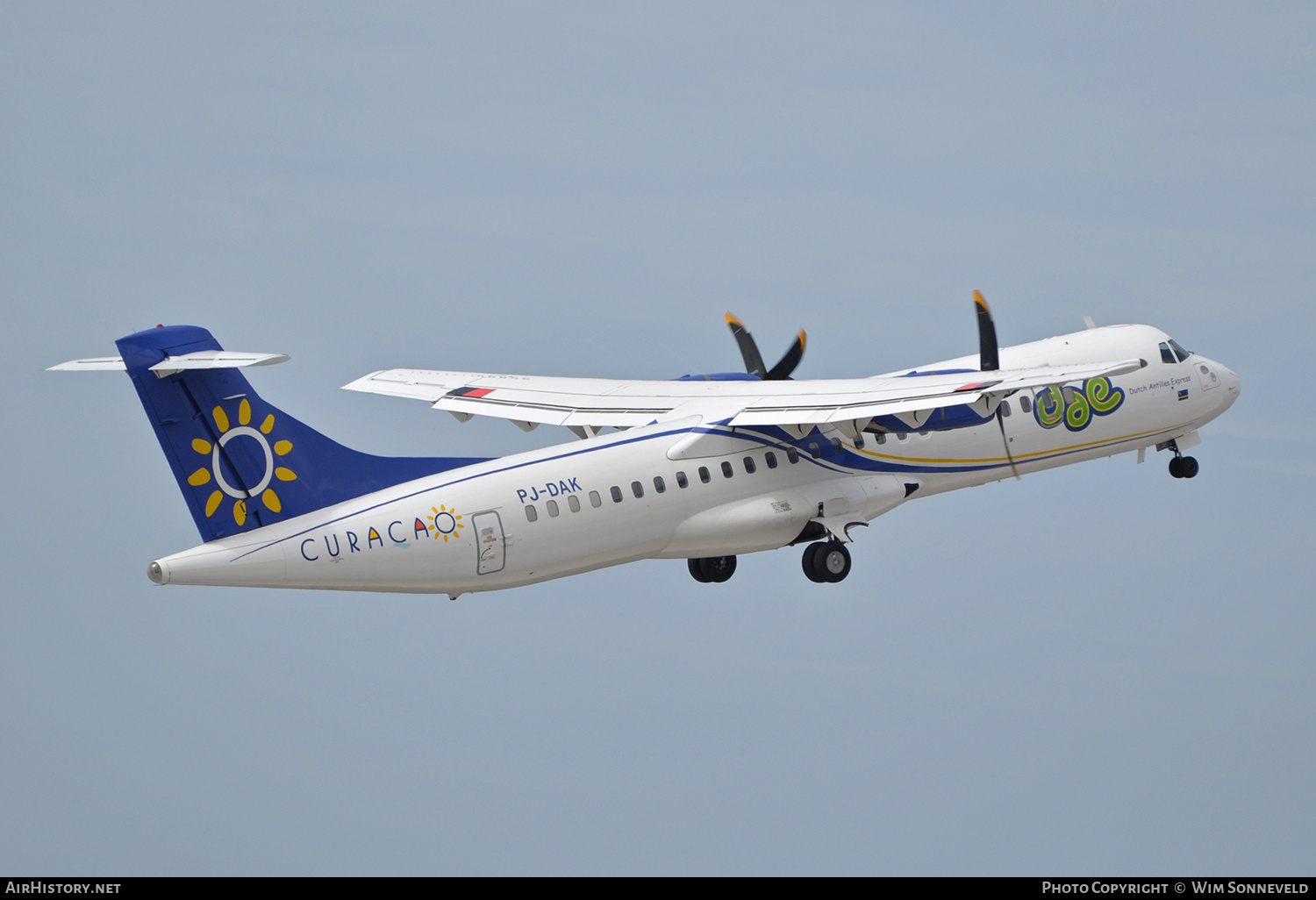 Aircraft Photo of PJ-DAK | ATR ATR-72-212 | DAE - Dutch Antilles Express | AirHistory.net #647293