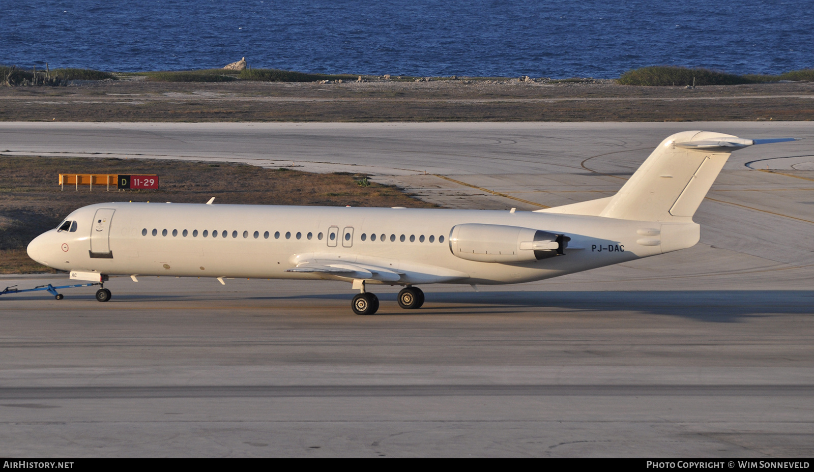 Aircraft Photo of PJ-DAC | Fokker 100 (F28-0100) | DAE - Dutch Antilles Express | AirHistory.net #647360
