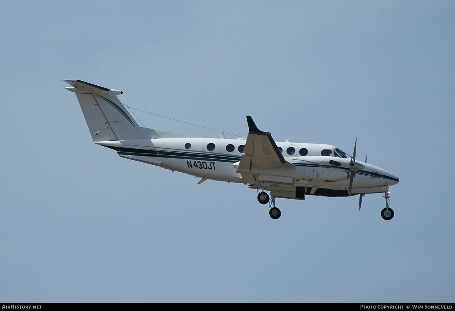 Aircraft Photo of N430JT | Beech Super King Air 350C (B300C) | AirHistory.net #647361