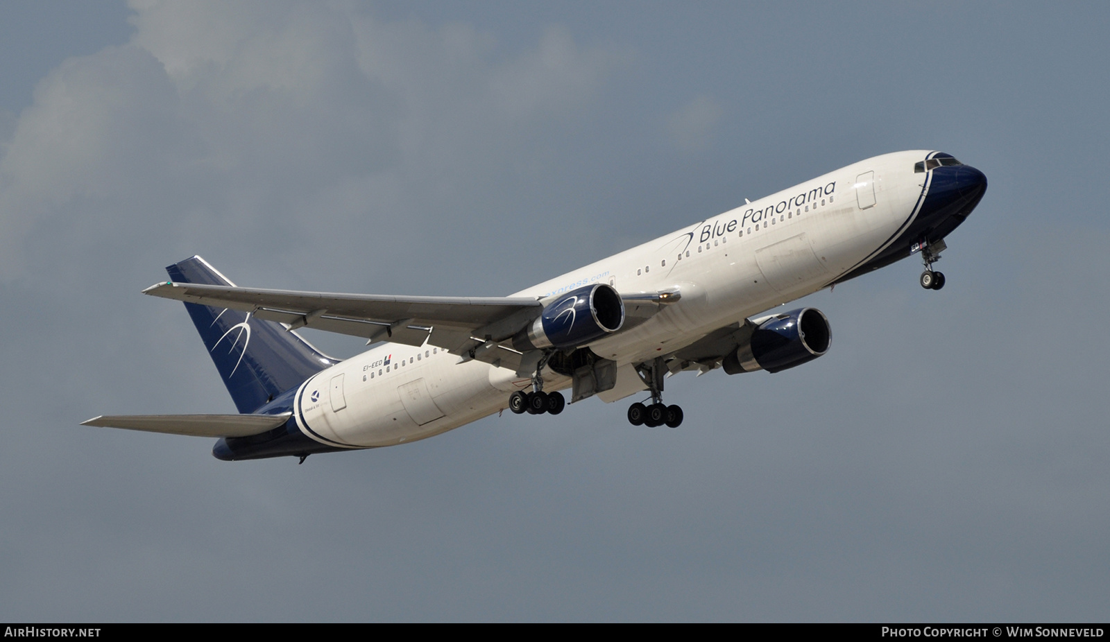 Aircraft Photo of EI-EED | Boeing 767-31A/ER | Blue Panorama Airlines | AirHistory.net #647370