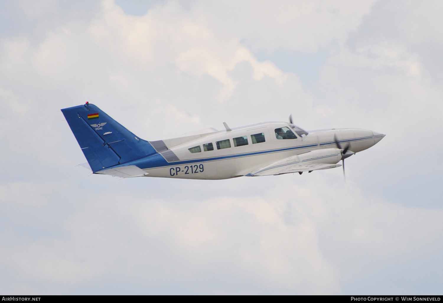 Aircraft Photo of CP-2129 | Cessna 402C | DGAC - Dirección General de Aeronáutica Civil | AirHistory.net #647395