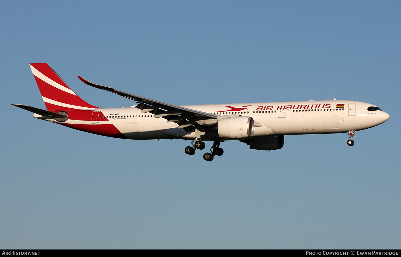 Aircraft Photo of 3B-NBU | Airbus A330-941N | Air Mauritius | AirHistory.net #647399