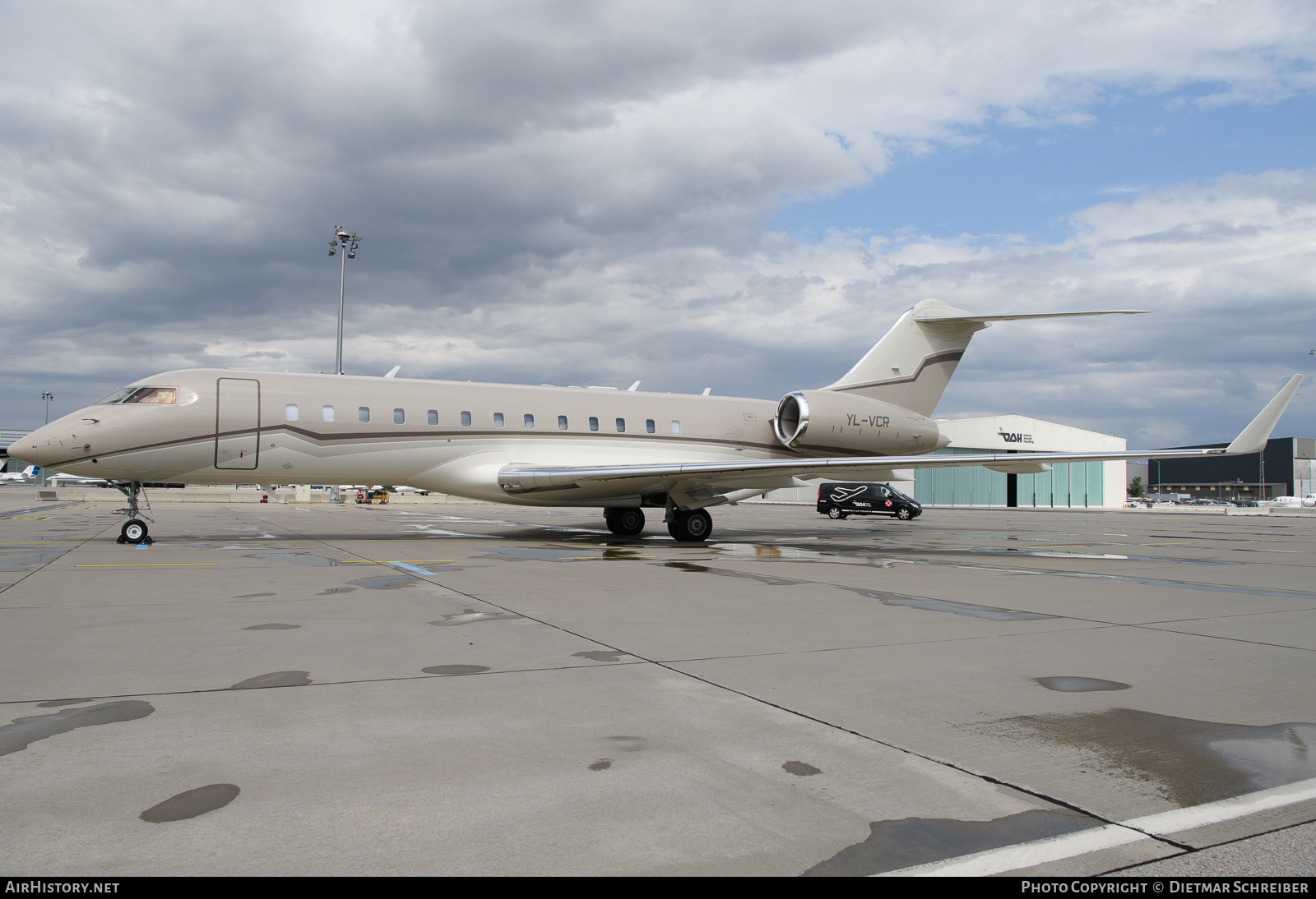 Aircraft Photo of YL-VCR | Bombardier Global 6000 (BD-700-1A10) | AirHistory.net #647425
