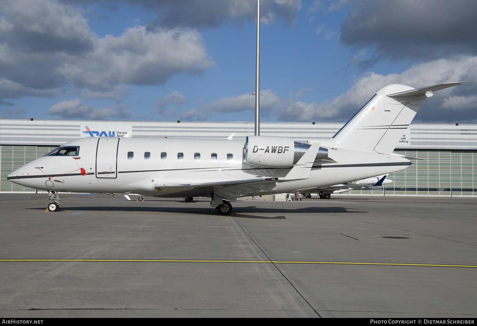 Aircraft Photo of D-AWBF | Bombardier Challenger 650 (CL-600-2B16) | AirHistory.net #647443