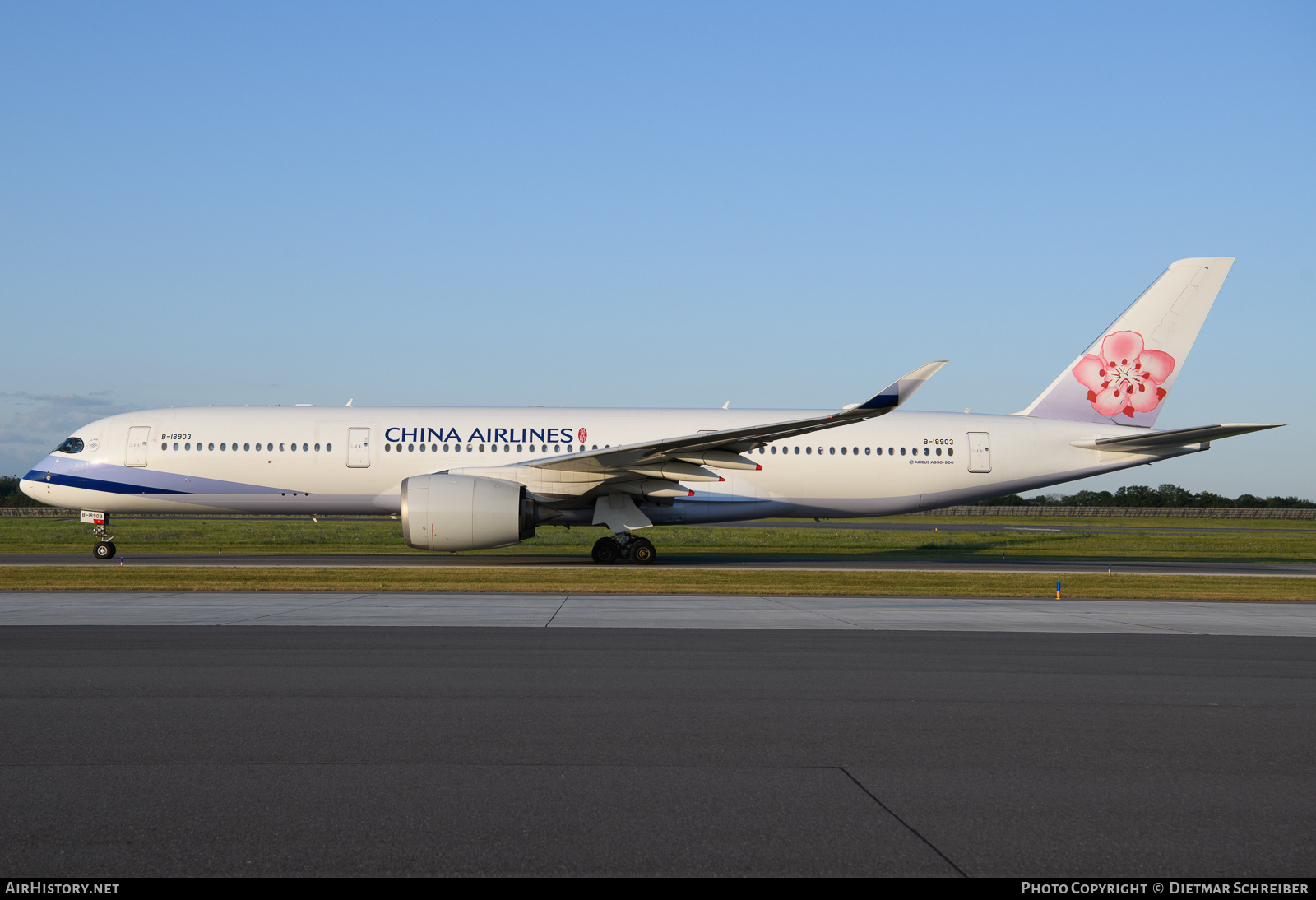 Aircraft Photo of B-18903 | Airbus A350-941 | China Airlines | AirHistory.net #647458