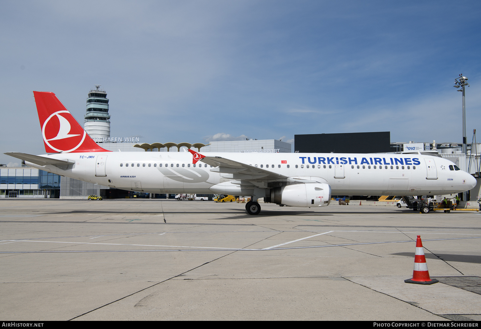 Aircraft Photo of TC-JMH | Airbus A321-231 | Turkish Airlines | AirHistory.net #647473