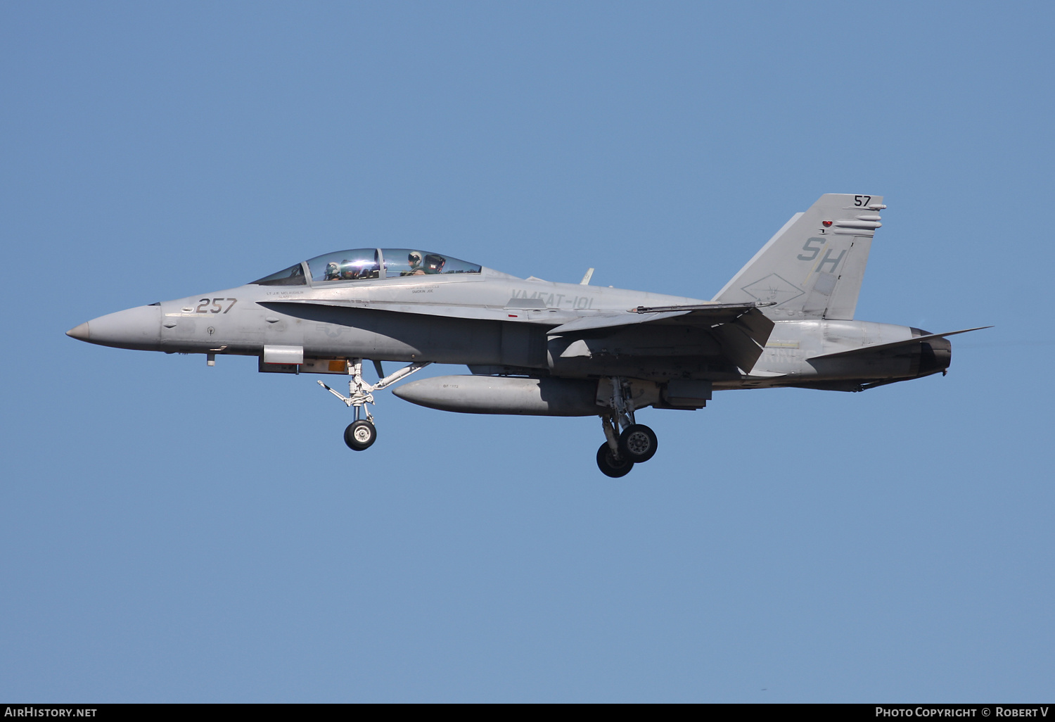 Aircraft Photo of 164001 | McDonnell Douglas F/A-18D Hornet | USA - Marines | AirHistory.net #647613