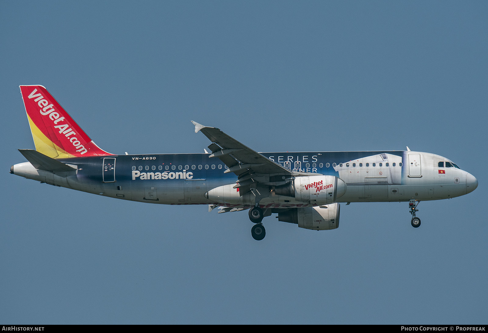 Aircraft Photo of VN-A690 | Airbus A320-214 | VietJet Air | AirHistory.net #647632