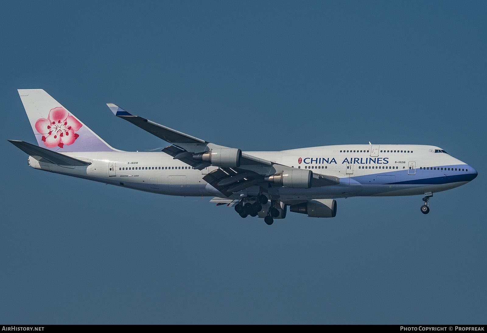 Aircraft Photo of B-18210 | Boeing 747-409 | China Airlines | AirHistory.net #647667