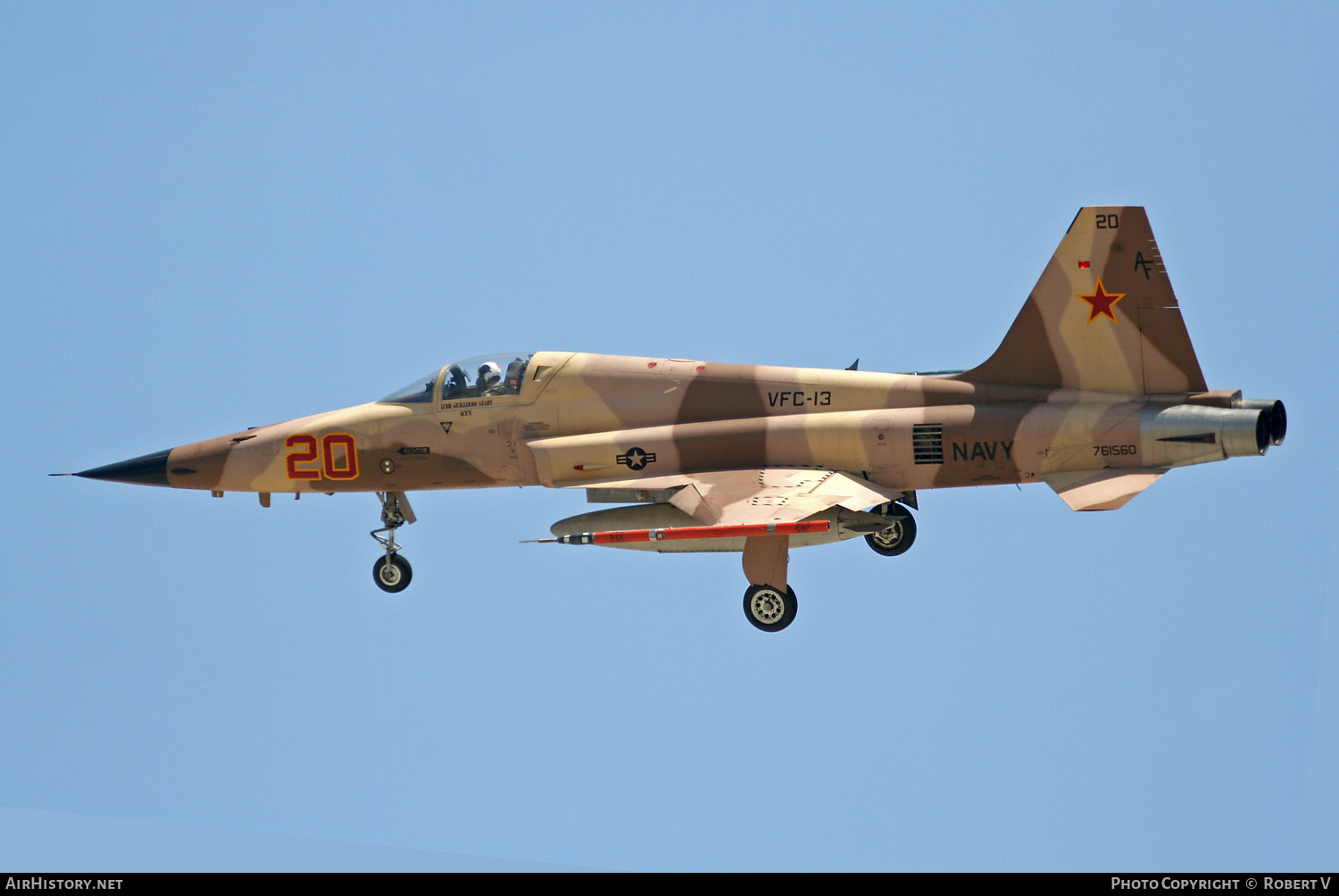 Aircraft Photo of 761560 / 20 red | Northrop F-5N Tiger II | USA - Navy | AirHistory.net #647710