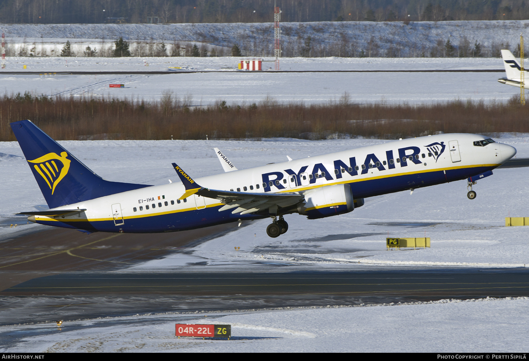 Aircraft Photo of EI-IHA | Boeing 737-8200 Max 200 | Ryanair | AirHistory.net #647769