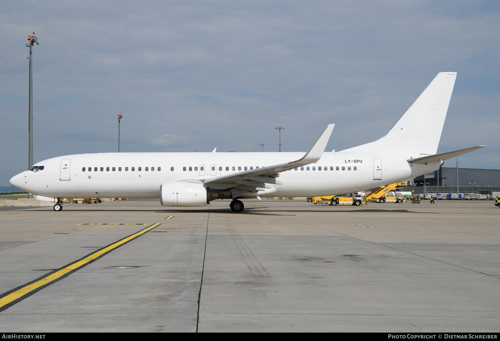 Aircraft Photo of LY-SPU | Boeing 737-8Q8 | Klasjet | AirHistory.net #647812