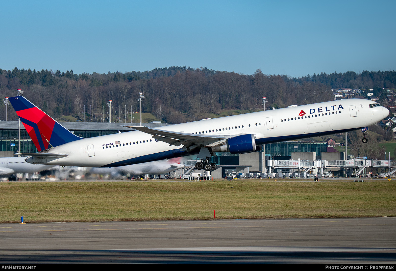 Aircraft Photo of N840MH | Boeing 767-432/ER | Delta Air Lines | AirHistory.net #647827