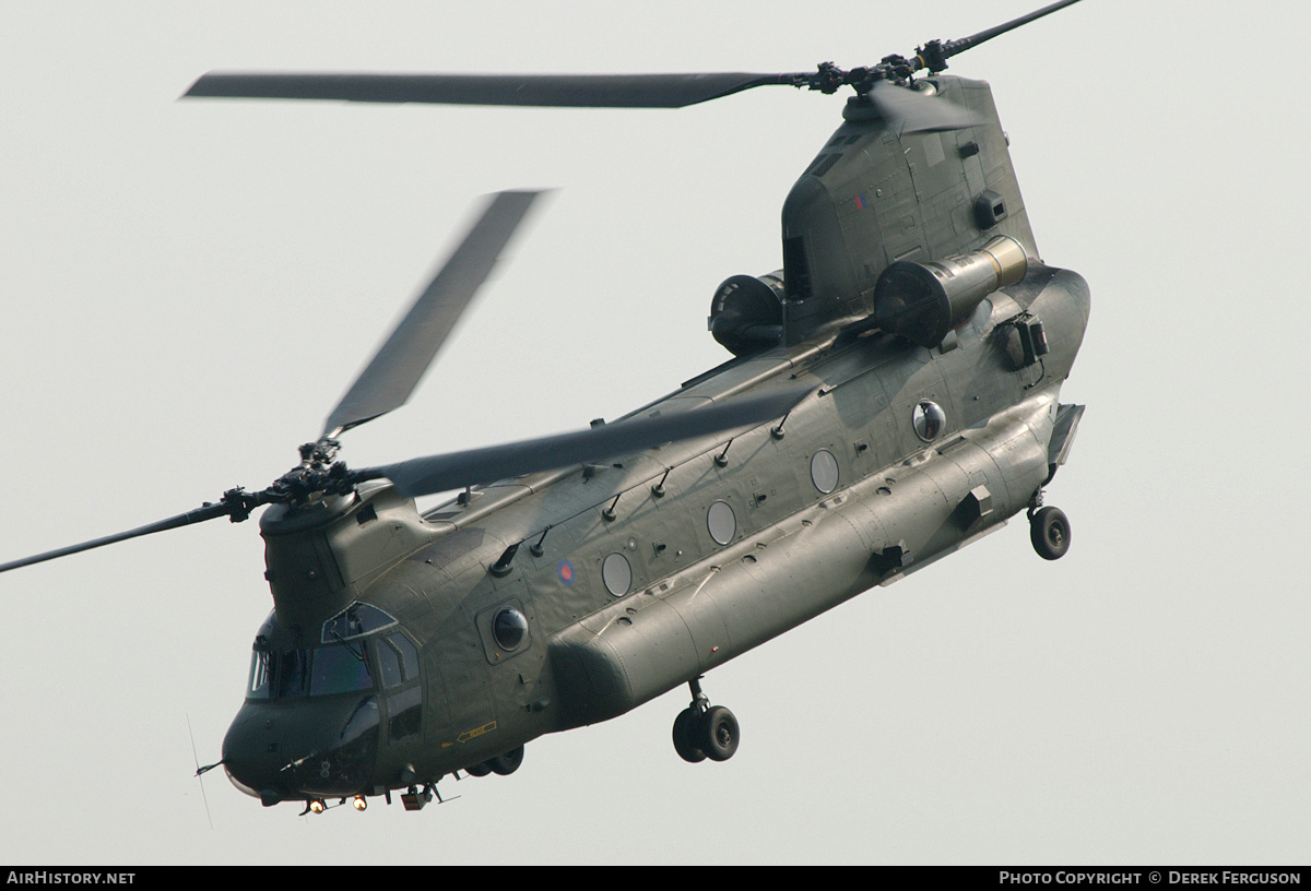 Aircraft Photo of ZA670 | Boeing Chinook HC2 (352) | UK - Air Force | AirHistory.net #647894