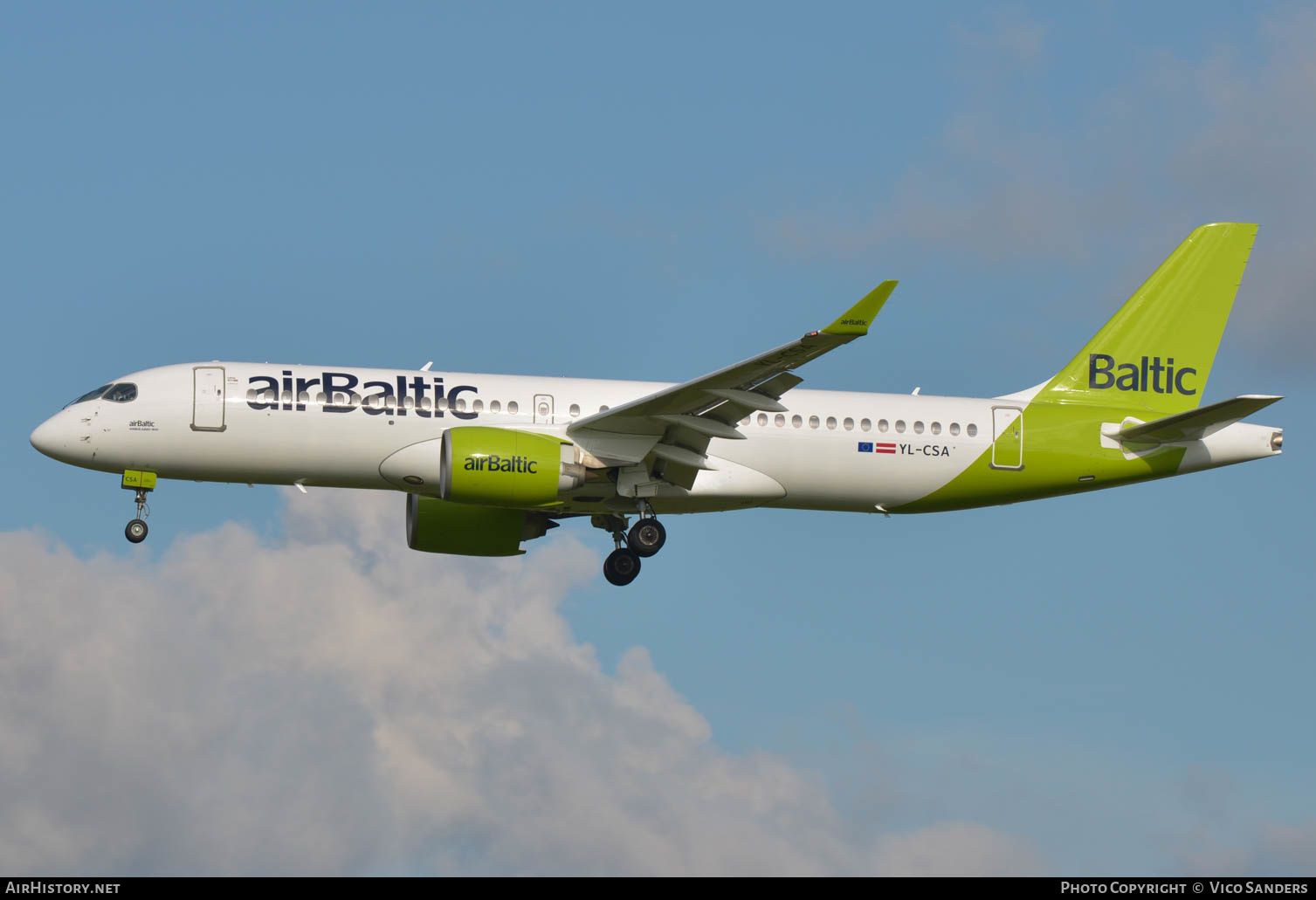 Aircraft Photo of YL-CSA | Bombardier CSeries CS300 (BD-500-1A11) | AirBaltic | AirHistory.net #648013