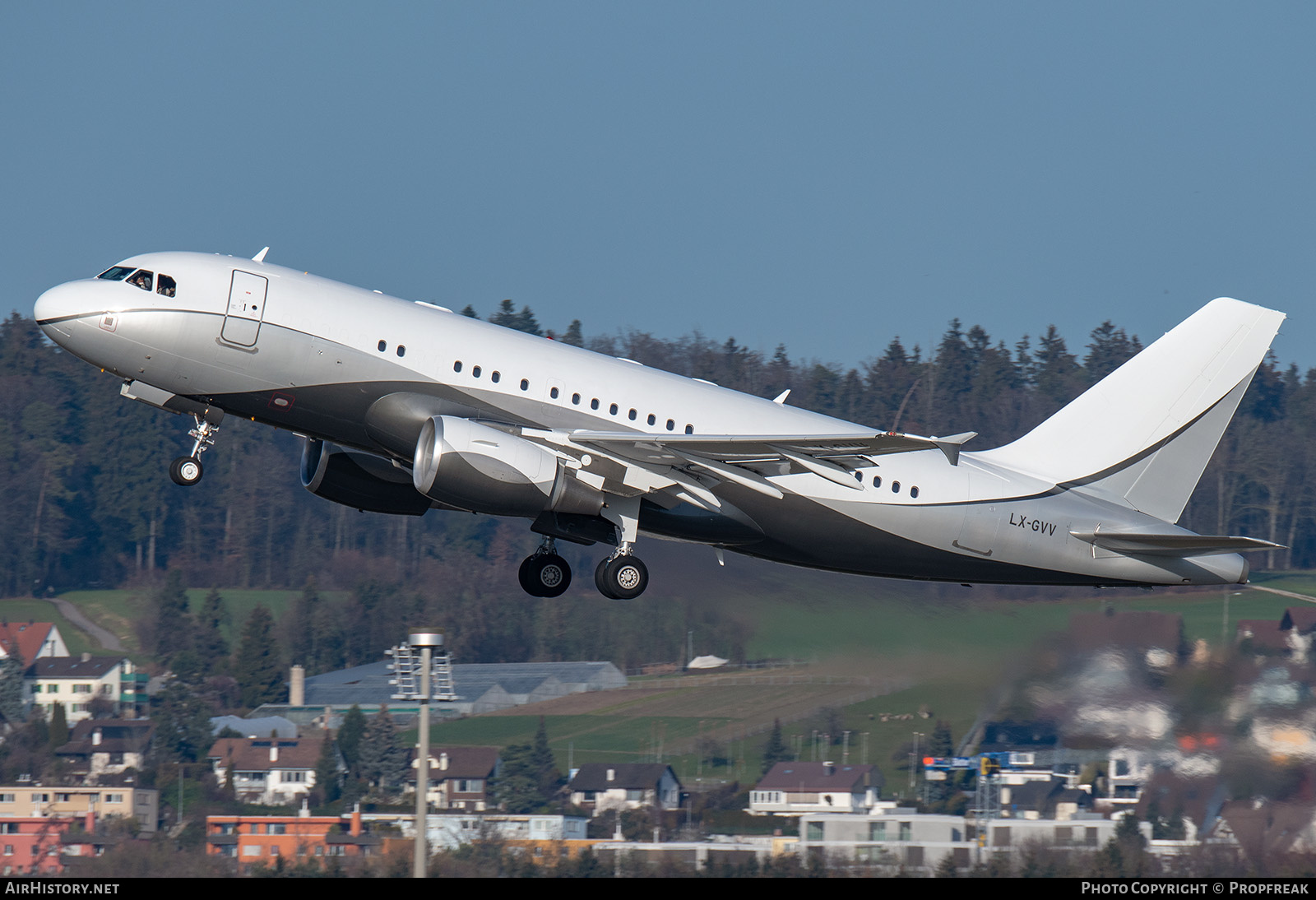 Aircraft Photo of LX-GVV | Airbus ACJ319 (A319-115/CJ) | AirHistory.net #648043