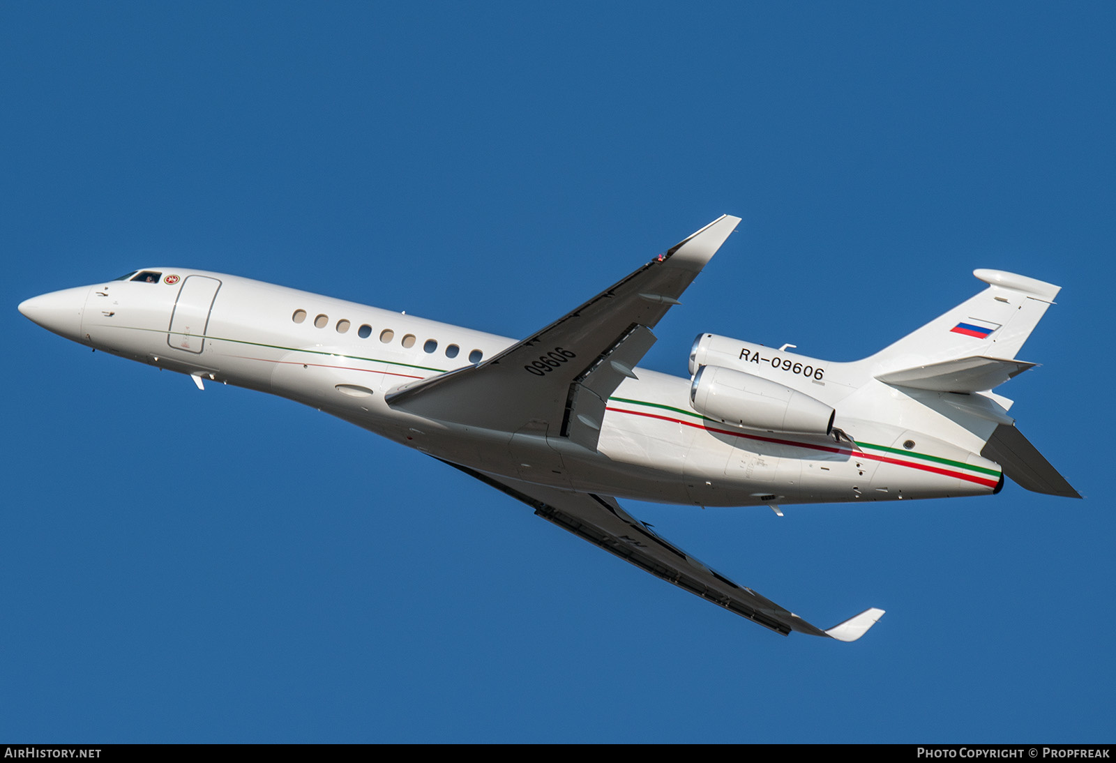 Aircraft Photo of RA-09606 | Dassault Falcon 8X | Tatarstan Government | AirHistory.net #648051